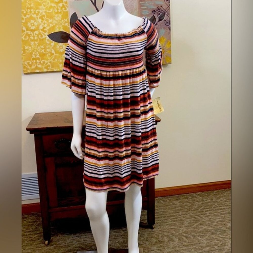 Rewind Juniors Size Medium stretchy striped short sleeve Boho dress NWT